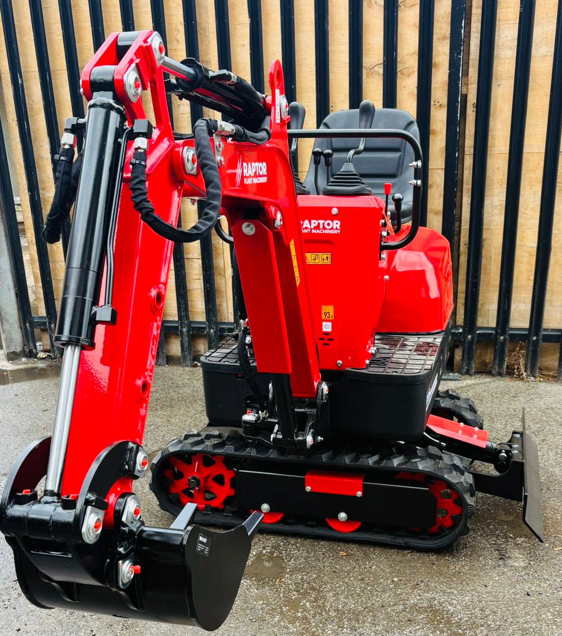 R-0.6 Mini Excavator