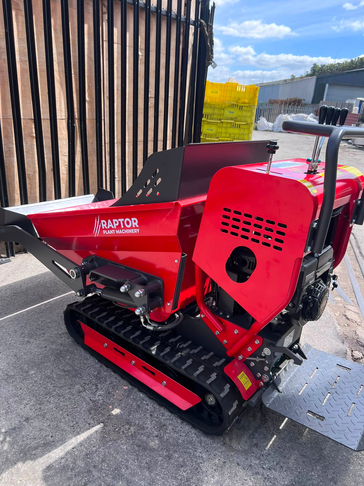 R-B05 Self Loading Tracked Mini Dumper with Hydraulic High Tip