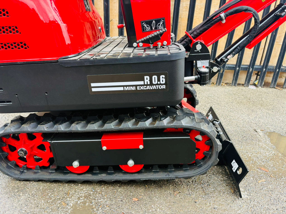 R-0.6 Mini Excavator